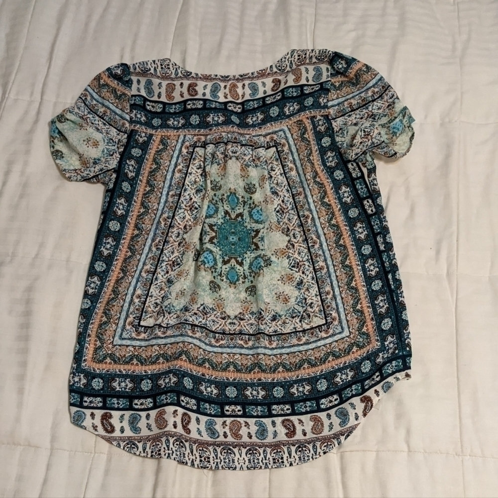 Pretty Lightweight Patterned Top By Dr2 Size Small - image 4